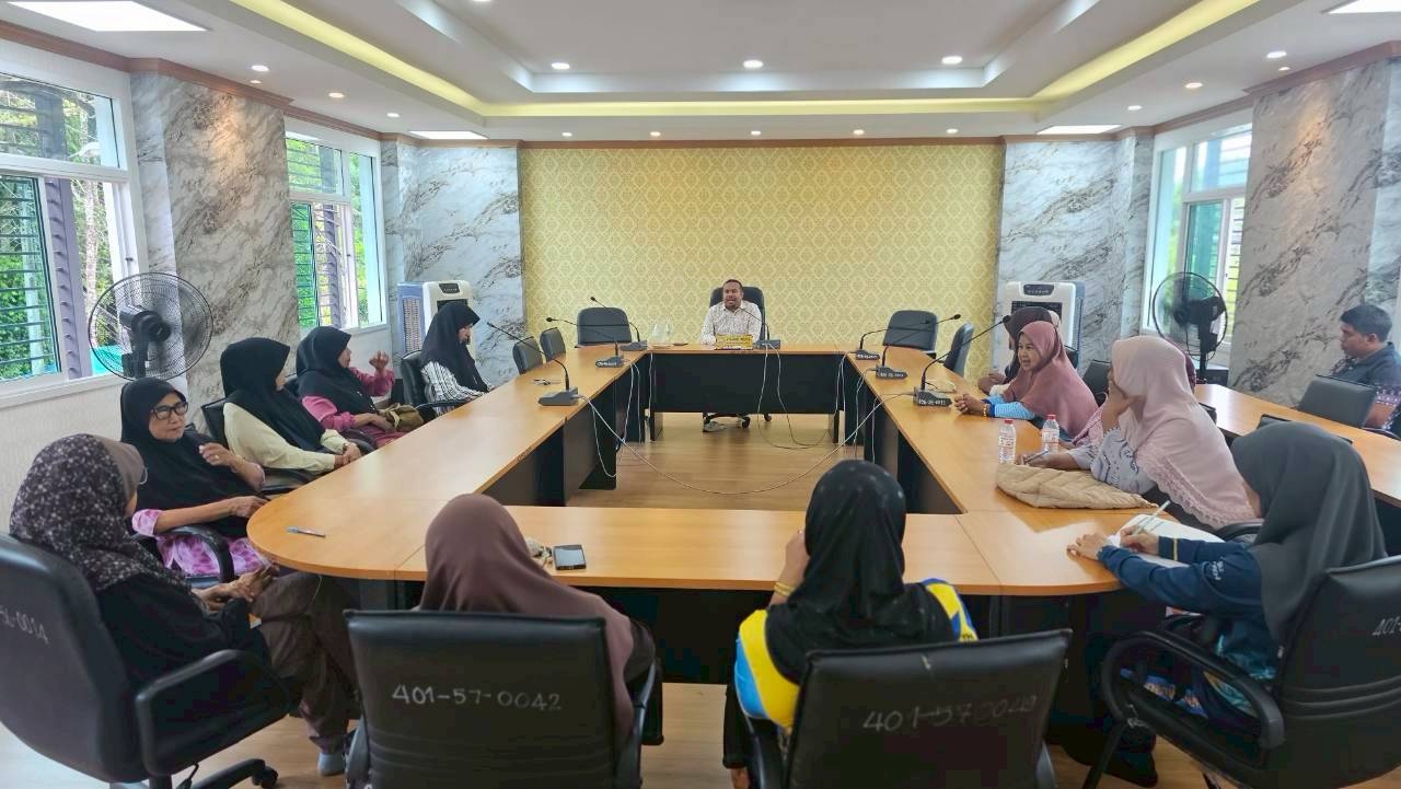 การประชุมคณะกรรมการมุสลิมะห์ประจำมัสยิดในตำบลเขาทอง