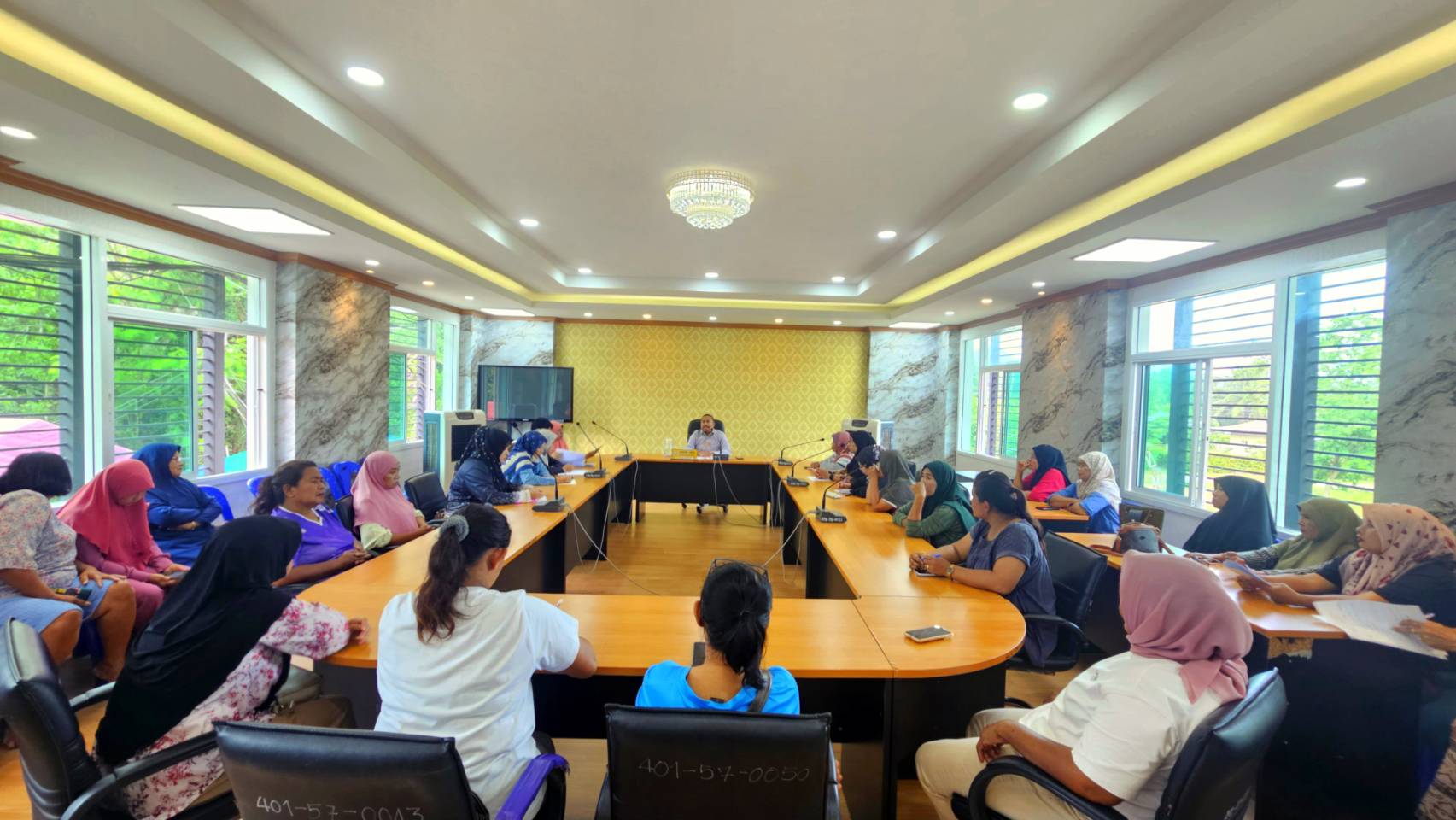 ประชุมคณะกรรมการสตรีตำบลเขาทอง เตรียมความพร้อมโครงการฝึกอบรมพัฒนาศักยภาพสตรี