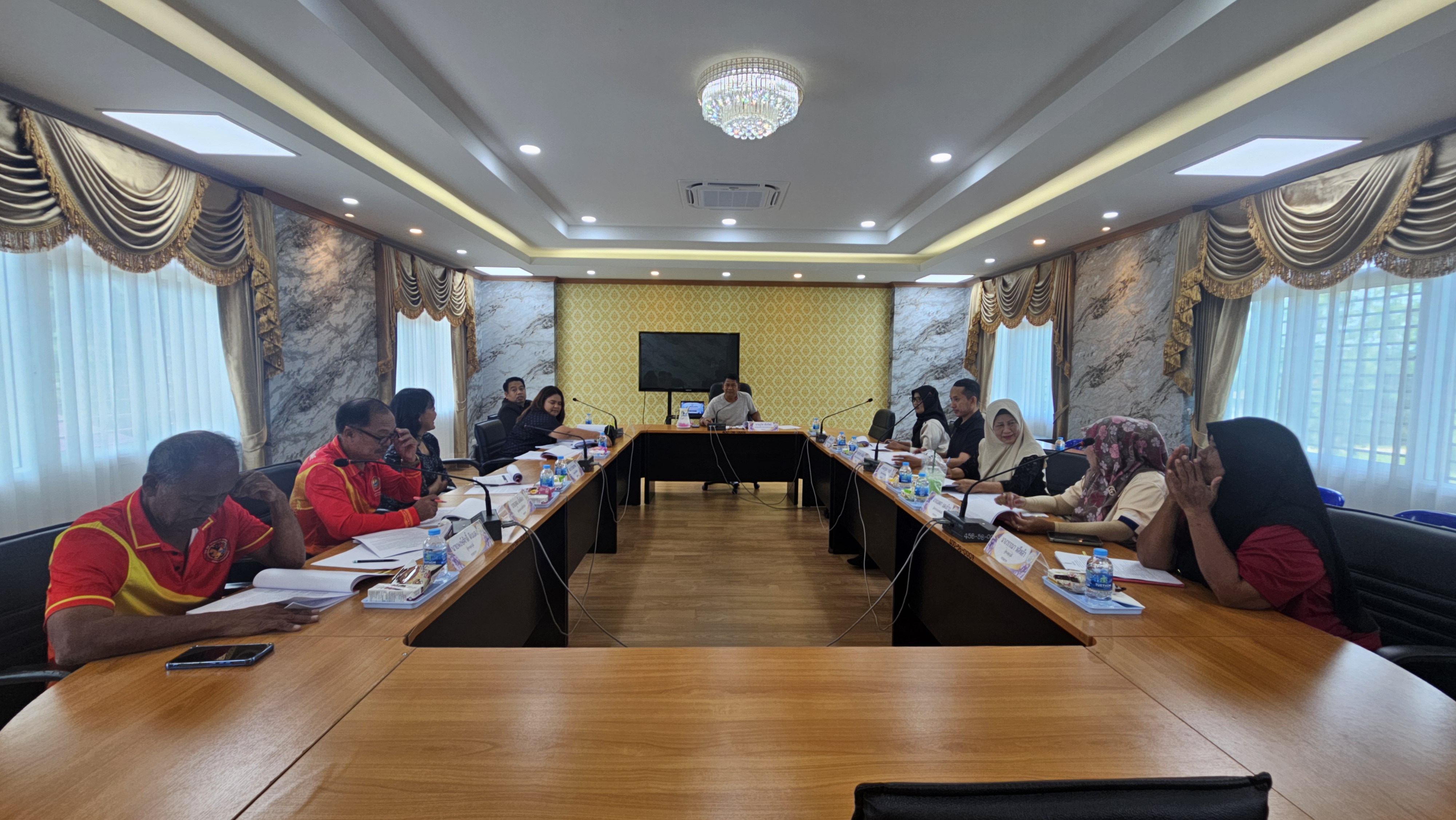 ประชุมคณะกรรมการติดตามและประเมินผลแผนพัฒนาองค์การบริหารส่วนตำบลเขาทอง ครั้งที่ 1 ประจำปีงบประมาณ พ.ศ. 2569