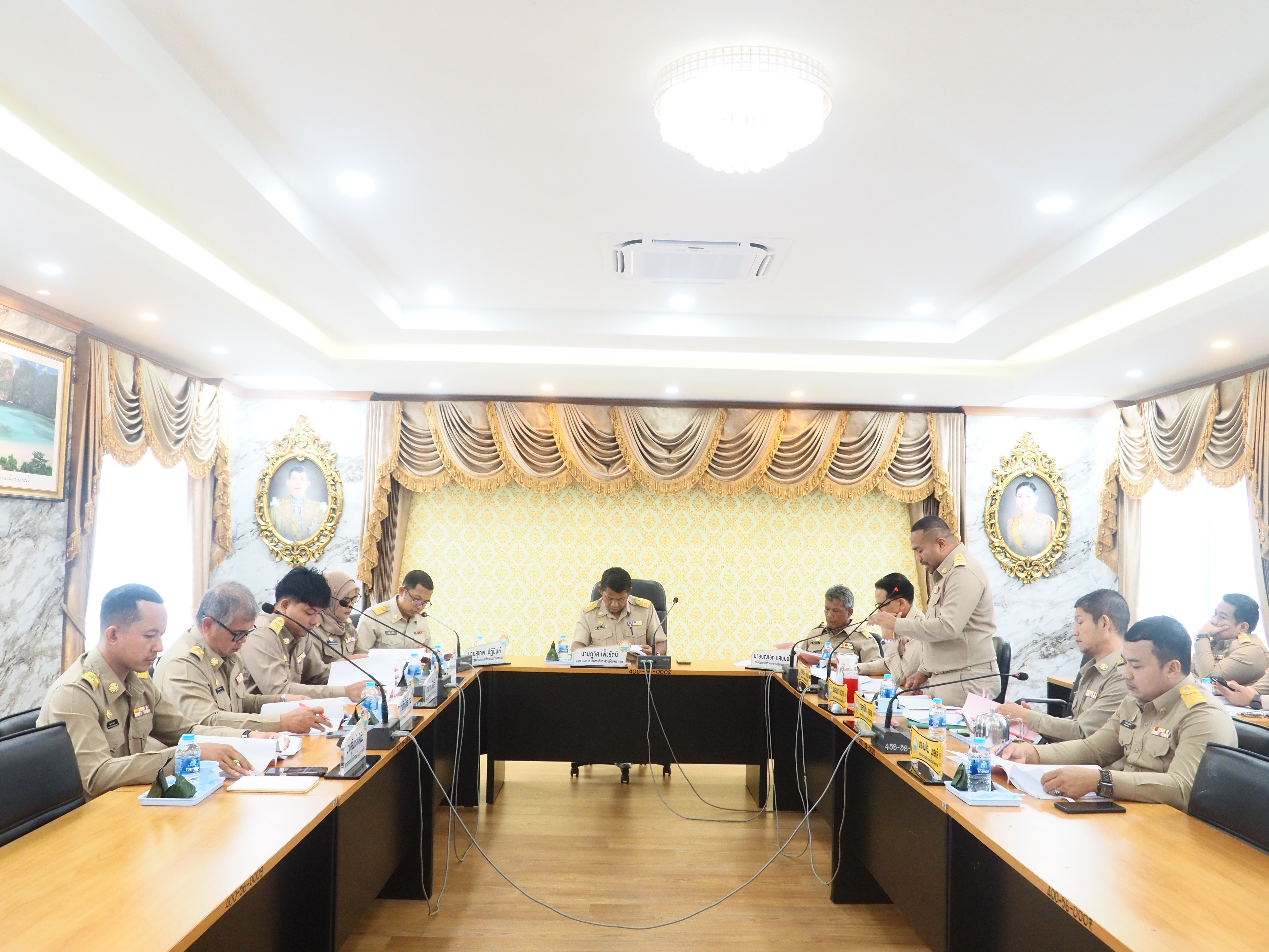 ประชุมสภาองค์การบริหารส่วนตำบลเขาทอง สมัยประชุมวิสามัญ สมัยที่ 2 ครั้งที่ 1 ประจำปี พ.ศ. 2569